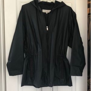 Jones New York woman’s med blk rain/weather jacket